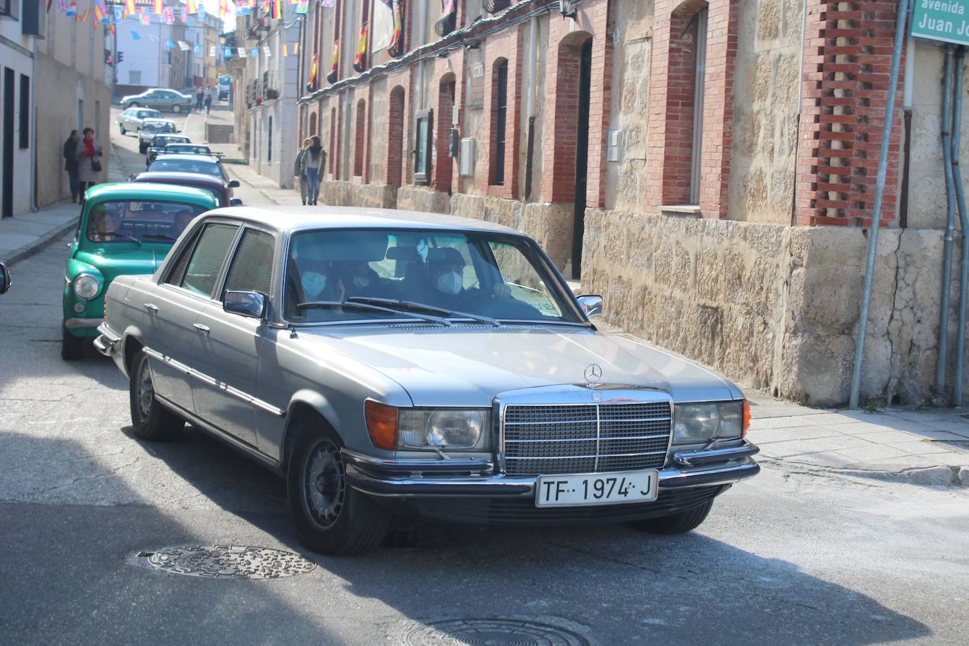 Fotos: Los coches clásicos despiertan admiración en el Cerrato