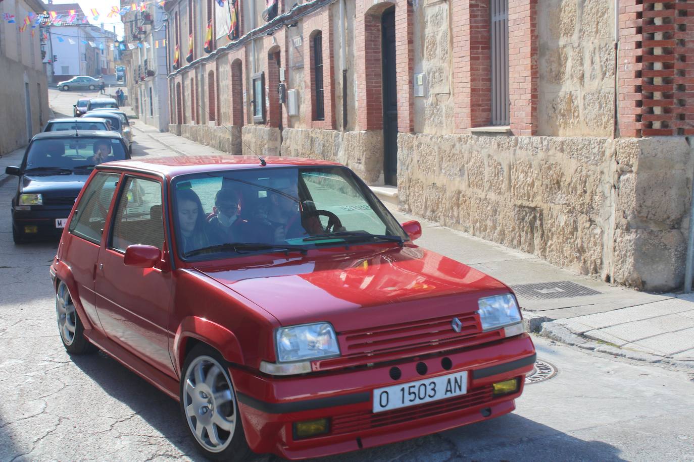 Fotos: Los coches clásicos despiertan admiración en el Cerrato