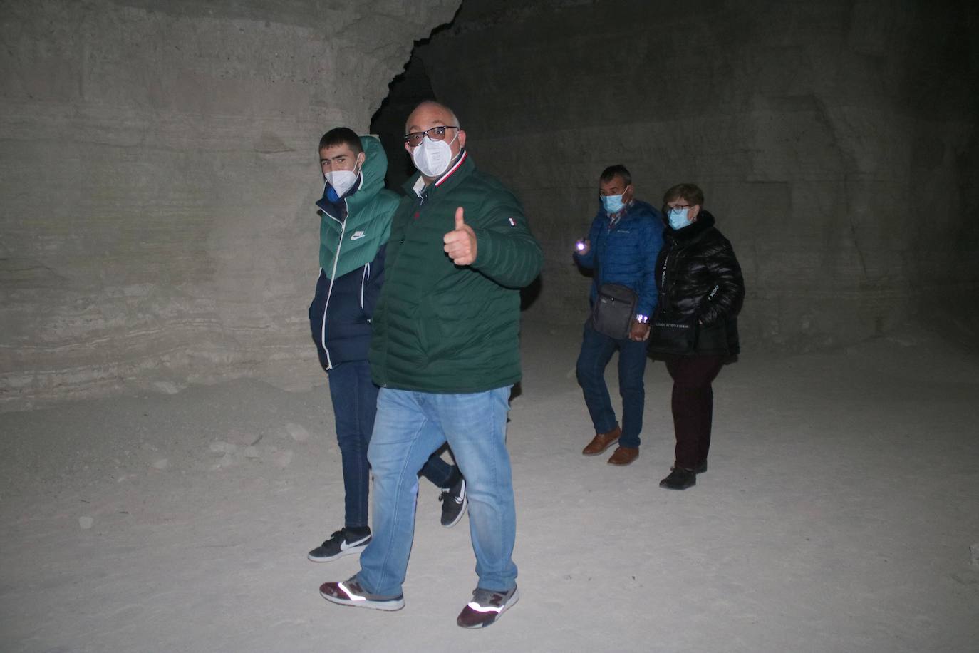 Fotos: Los coches clásicos despiertan admiración en el Cerrato