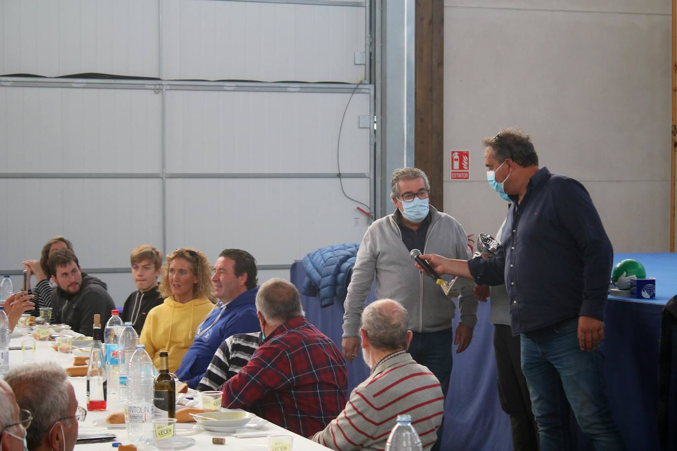 Fotos: Los coches clásicos despiertan admiración en el Cerrato