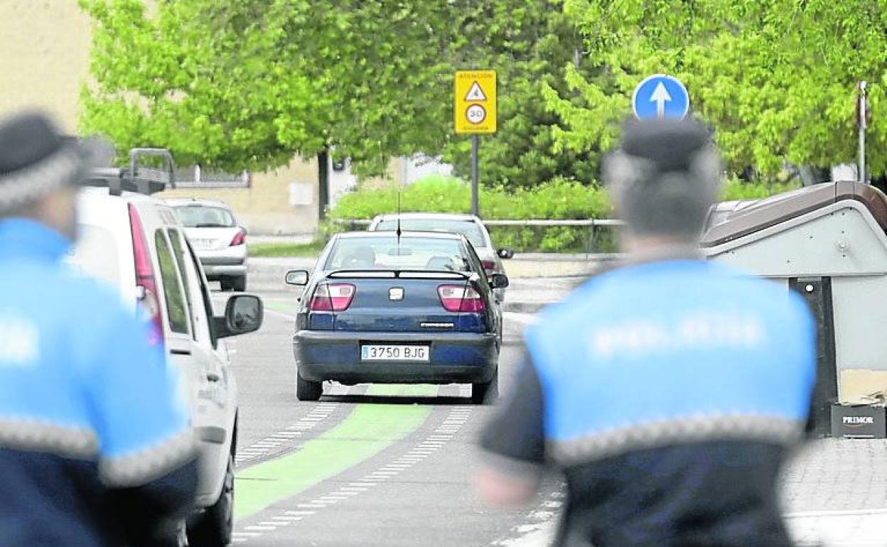 Control con un radar móvil en el Camino del Cabildo. 