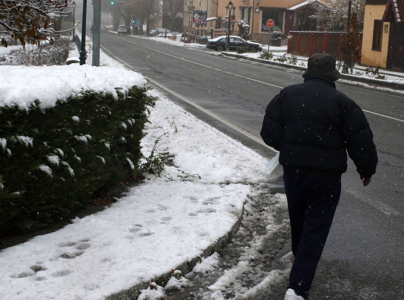 Nevada a primera hora del jueves en varios puntos de la provincia.