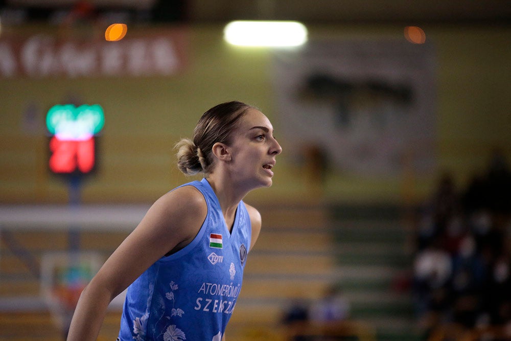 El CB Avenida aplasta al colista y se va posicionando para los play-off de la Euroliga (96-54)