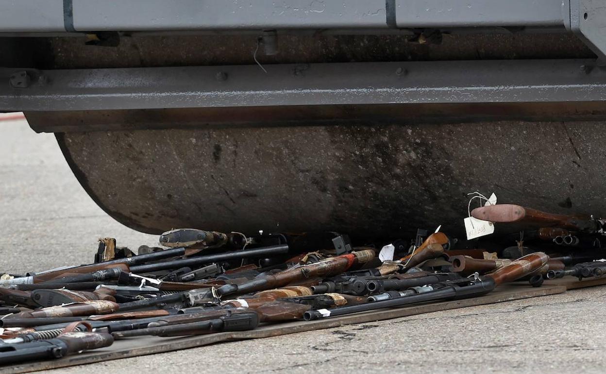 Destrucción de armas intervenidas a cargo de la Guardia Civil. 