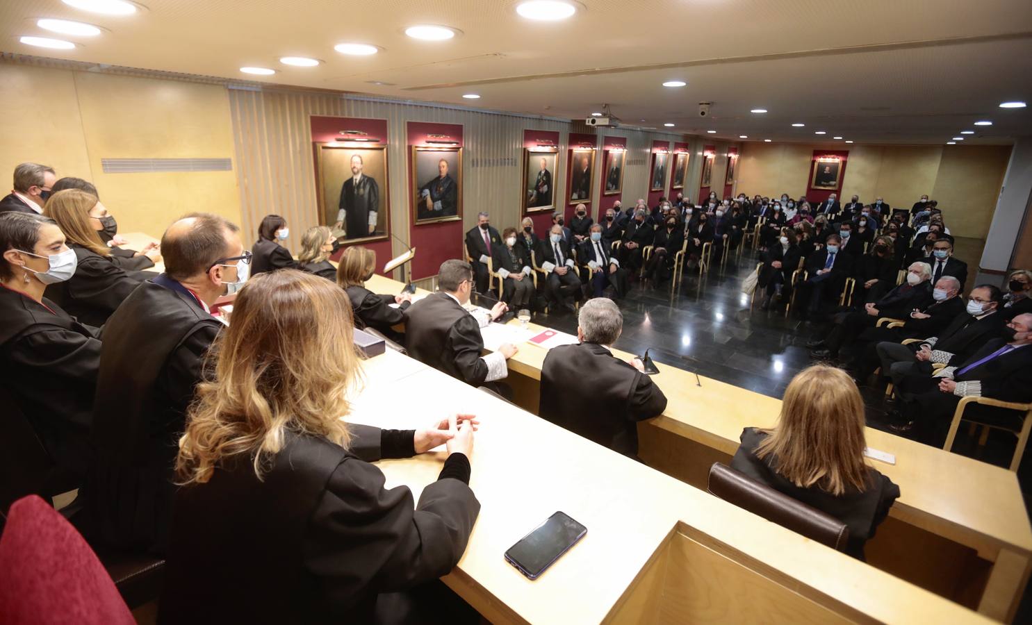 Fotos: Insignias de Oro y de Plata para los abogados de Valladolid