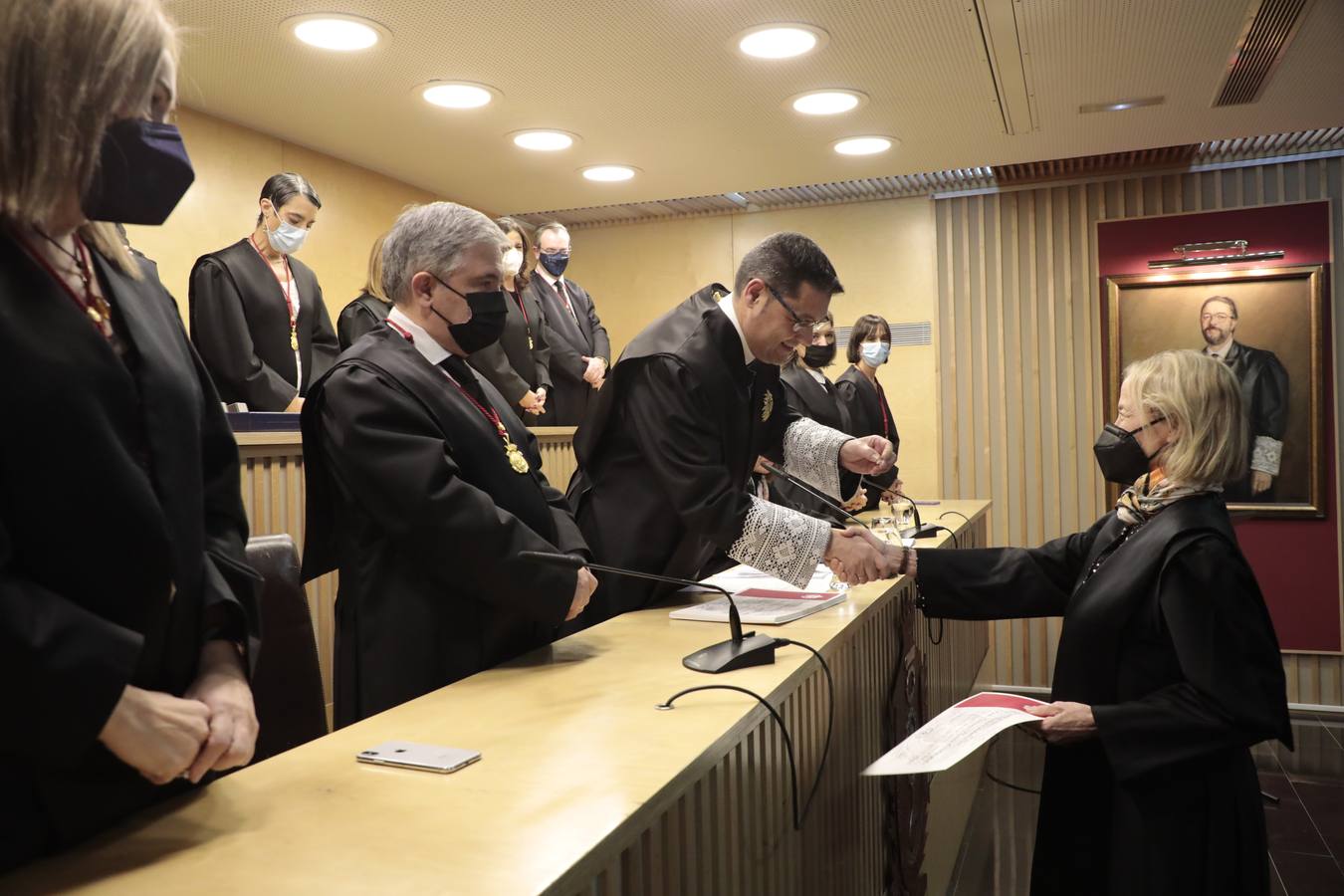 Fotos: Insignias de Oro y de Plata para los abogados de Valladolid