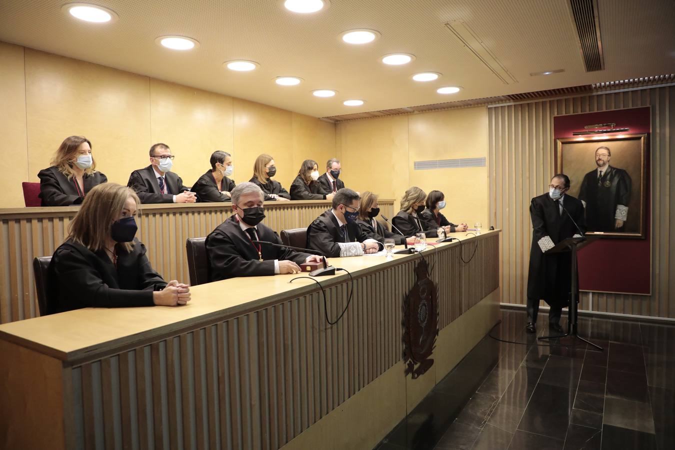 Fotos: Insignias de Oro y de Plata para los abogados de Valladolid