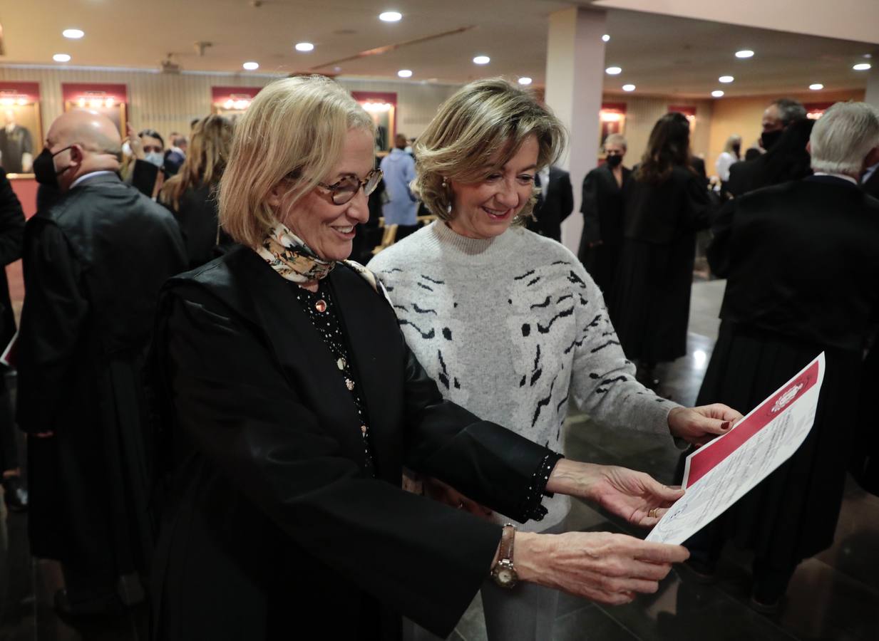 Fotos: Insignias de Oro y de Plata para los abogados de Valladolid