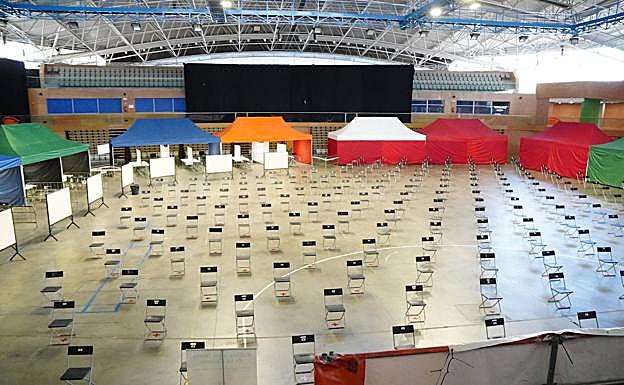 La Junta decide retomar la vacunación masiva en el Multiusos Sánchez Paraíso de Salamanca