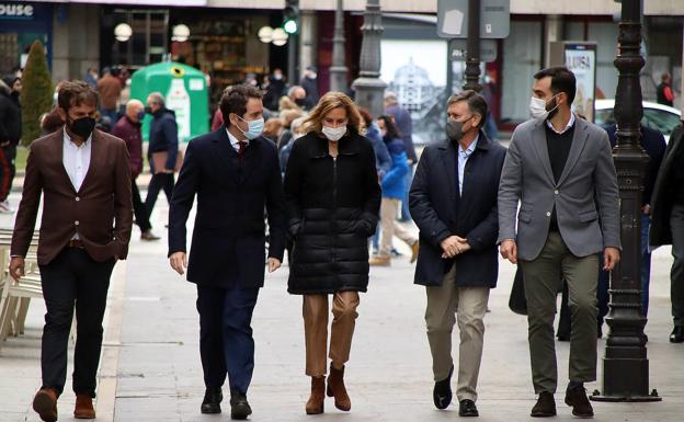 Teodoro García Egea, de camino a la reunión de secretarios provinciales del PP en León. 