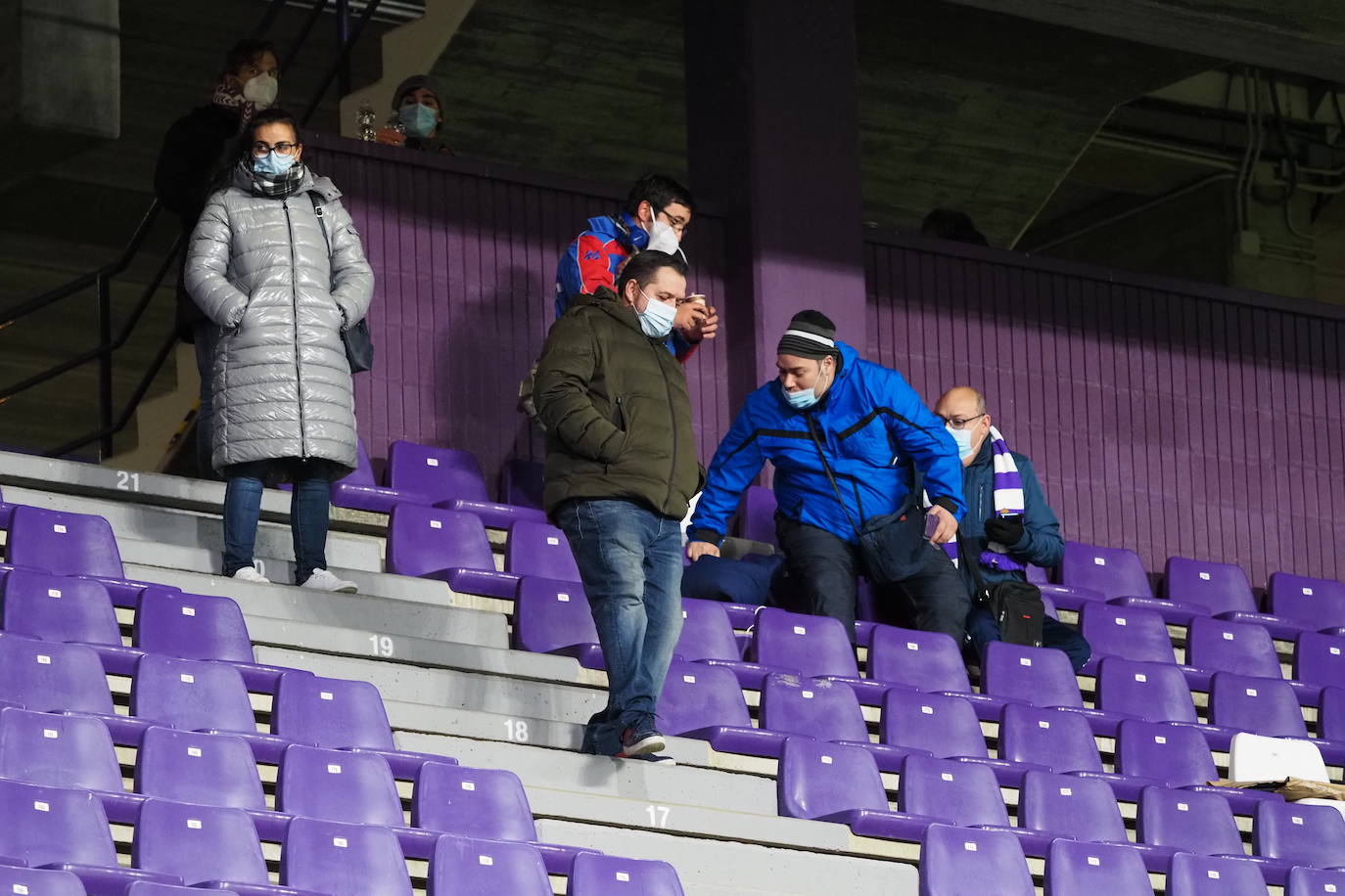 Fotos: Búscate en la grada de Zorrilla (1/3)