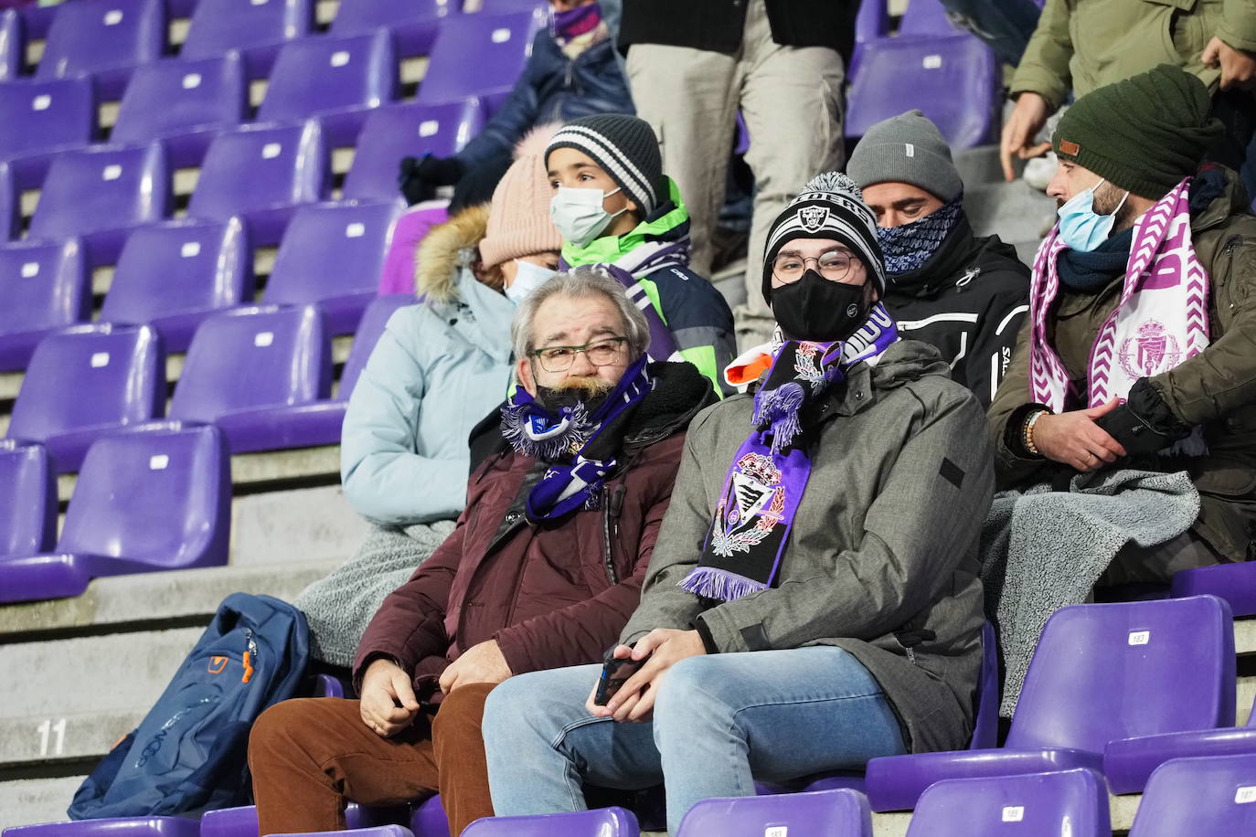 Fotos: Búscarte en la grada de Zorrilla (2/3)