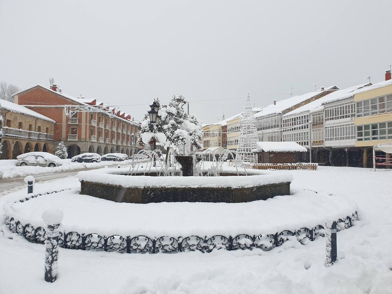 Fotos: Nieve acumulada en Aguilar de Campoo