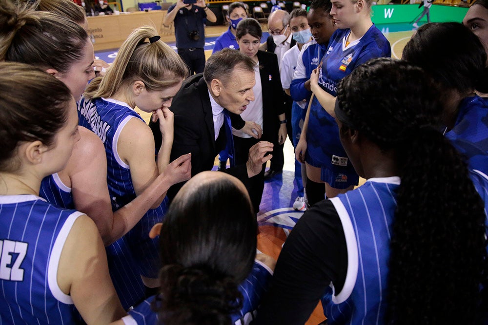 Un desacertado CB Avenida encaja la primera derrota liguera en el Clásico (69-77)