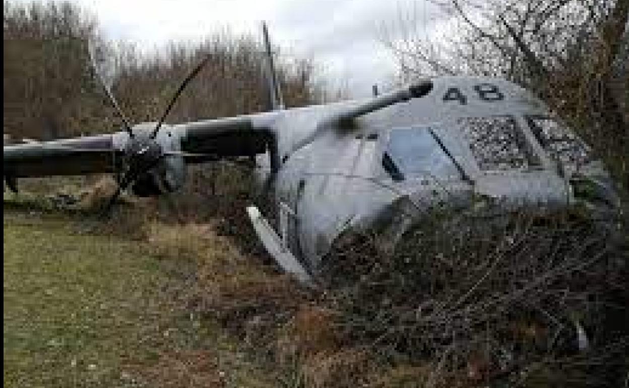 Estado del avión C-295 tras salirse de la pista de Santa Cilia en 2019.