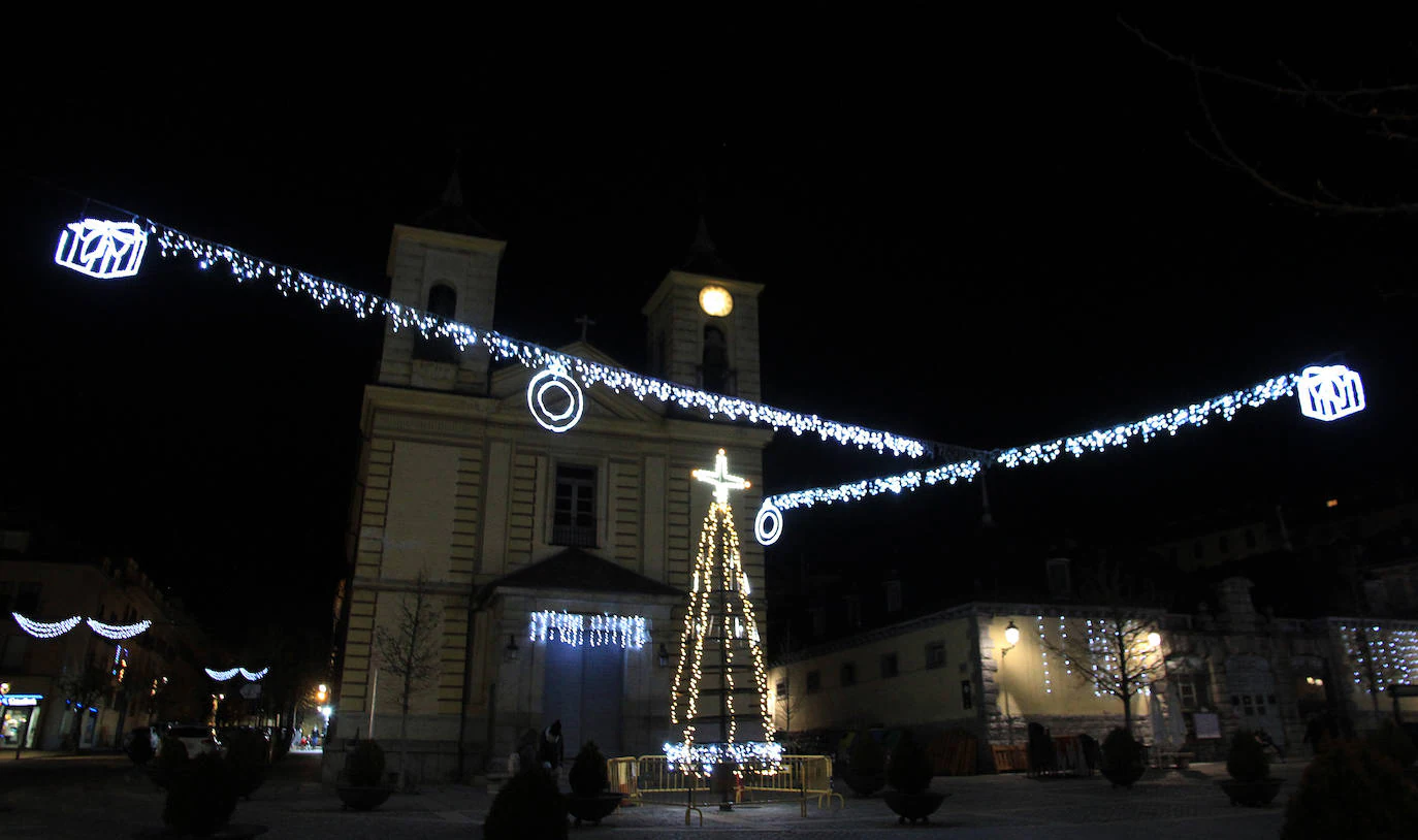 Iluminación navideña en el Real Sitio de San Ildefonso.