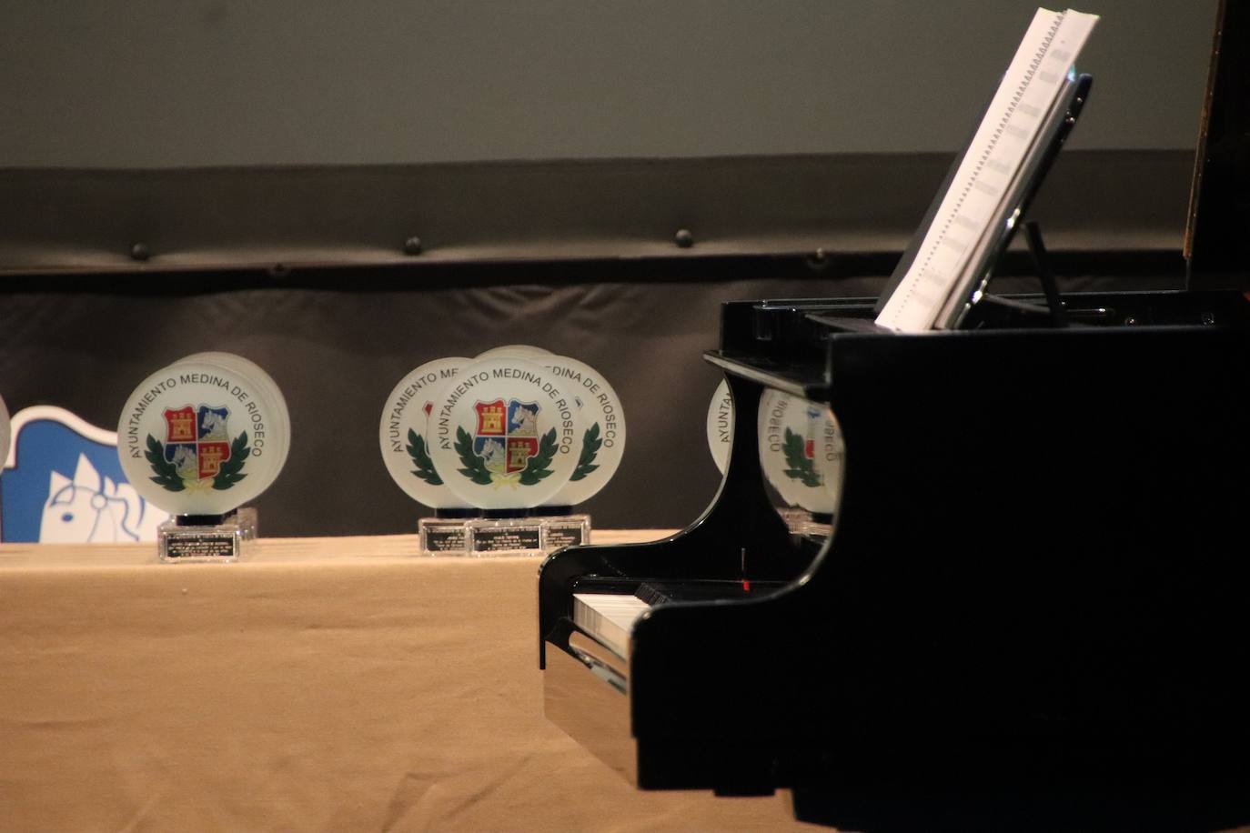 Fotos: Medina de Rioseco rinde homenaje a la Constitución