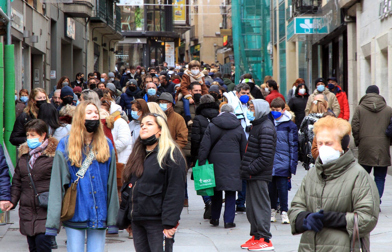 Ambiente en la ciudad durante este lunes festivo.