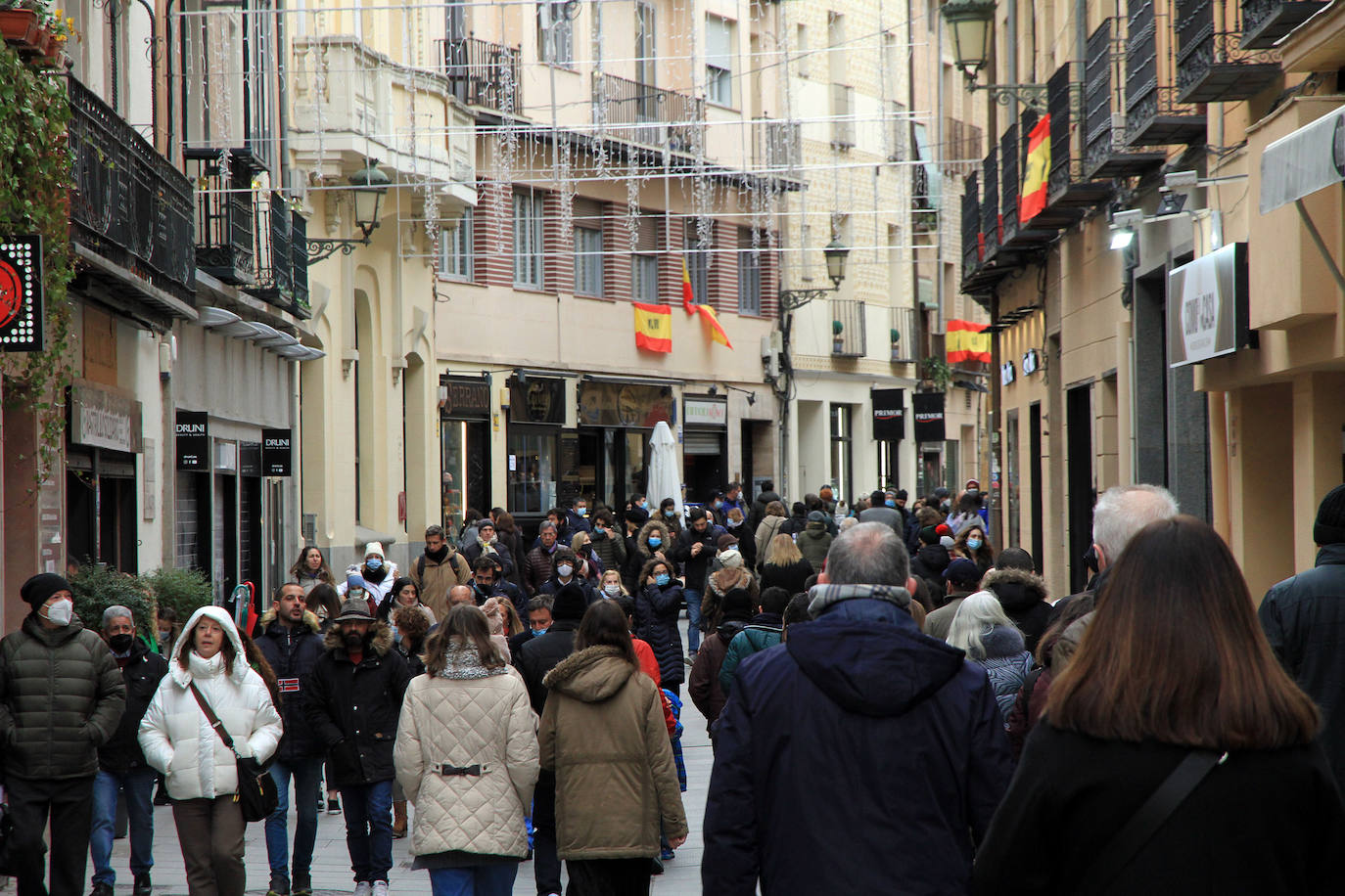 Ambiente en la ciudad durante este lunes festivo.
