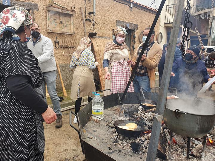 Los vecinos de El Maíllo celebraron la tradicional fiesta popular de la matanza