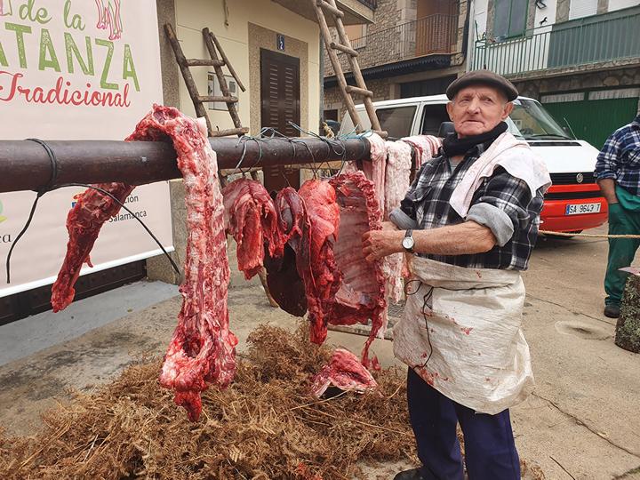 Los vecinos de El Maíllo celebraron la tradicional fiesta popular de la matanza