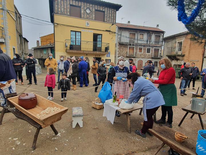 Los vecinos de El Maíllo celebraron la tradicional fiesta popular de la matanza