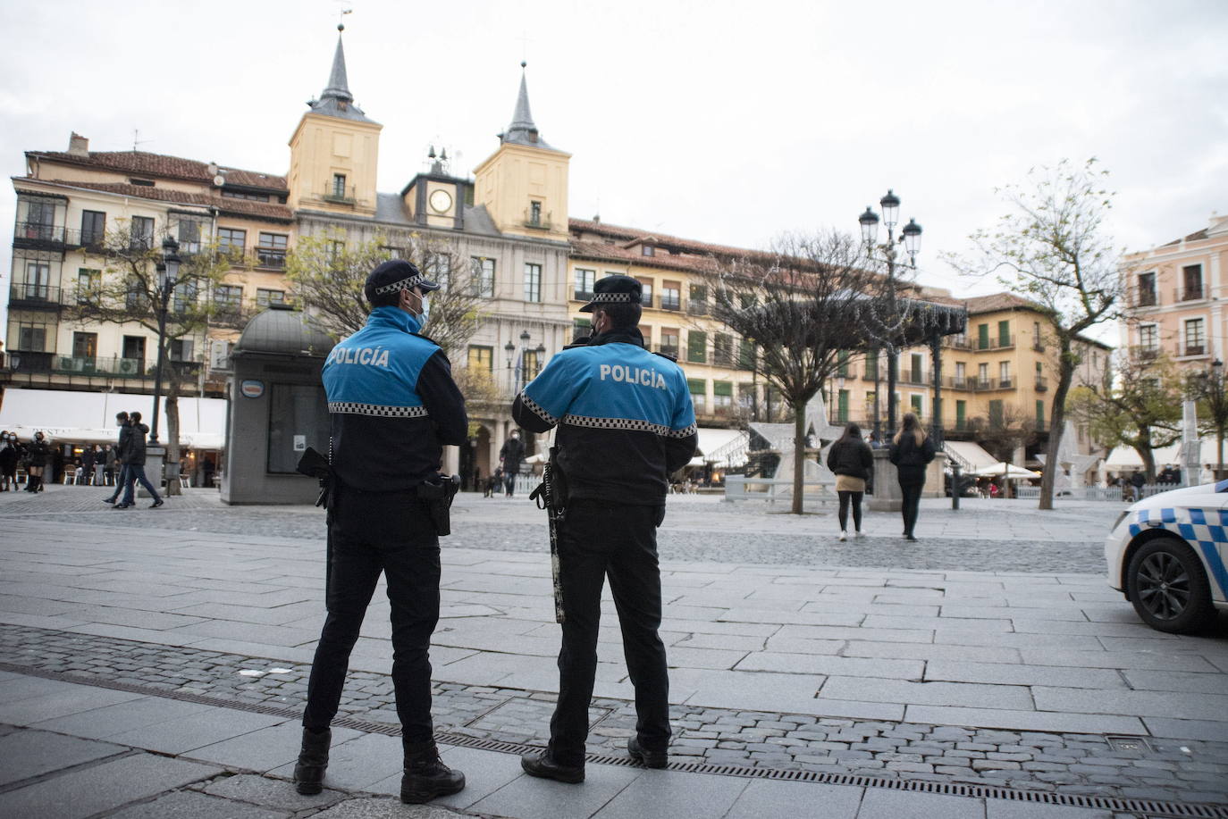 Policía Local vigila que no se celebra la Tardebuena el 24 de diciembre de 2020.