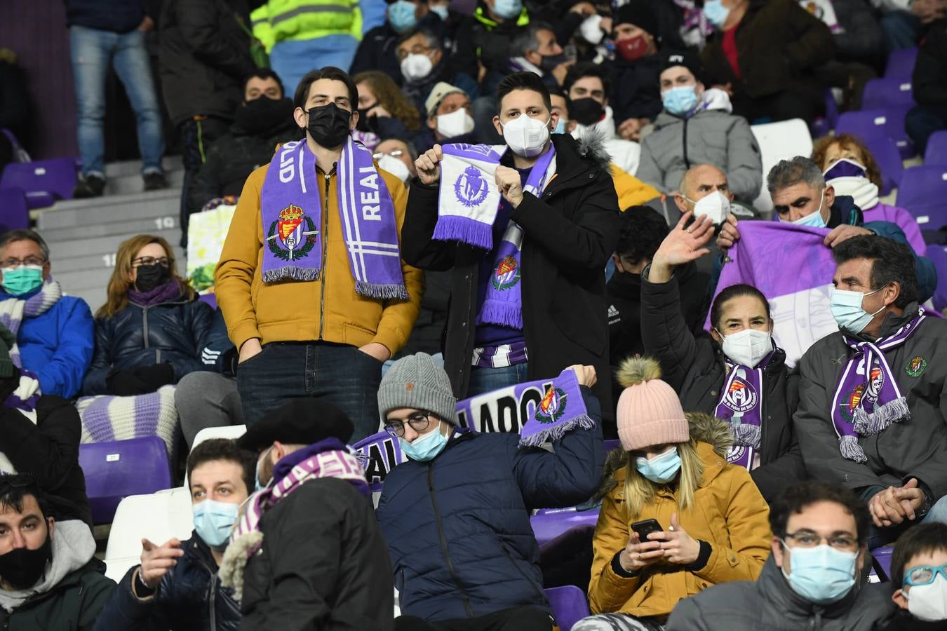 Fotos: Búscate en la grada de Zorrilla (2/4)