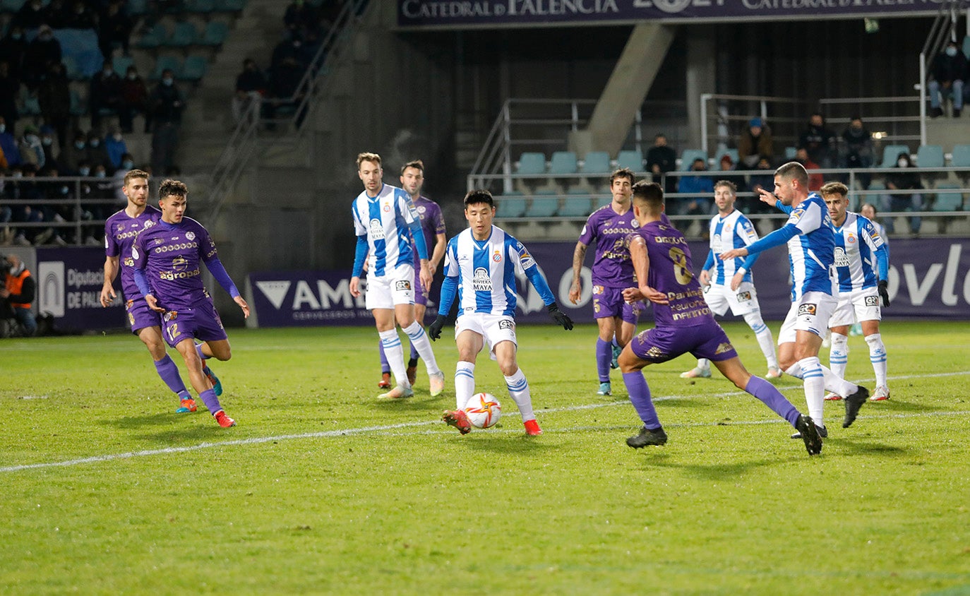 El Espanyol hace a Palencia de Primera