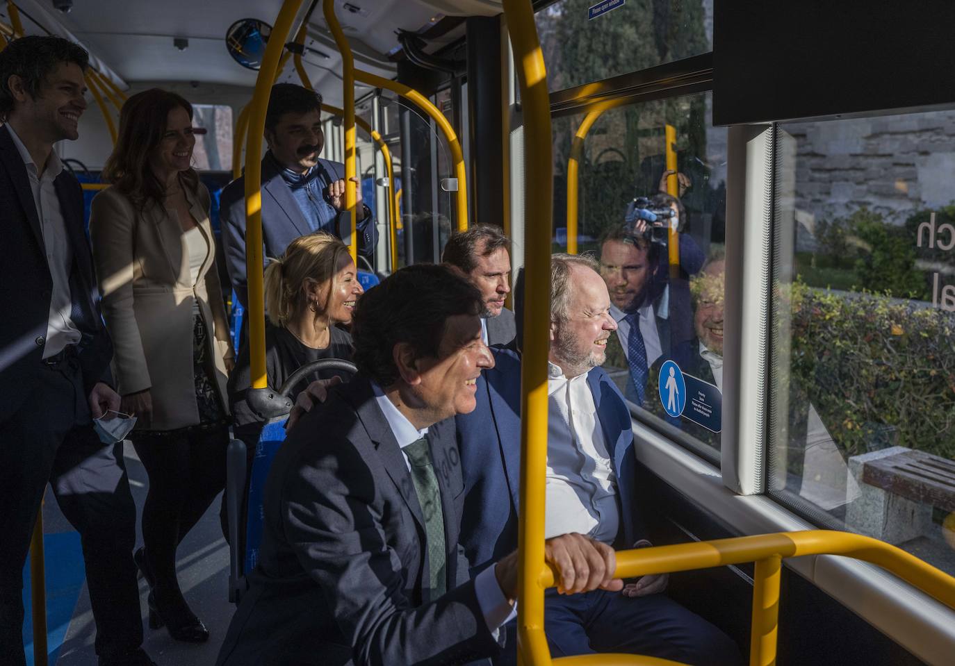 Fotos: Presentación de la fábrica de autobuses eléctricos Switch Mobility en Valladolid