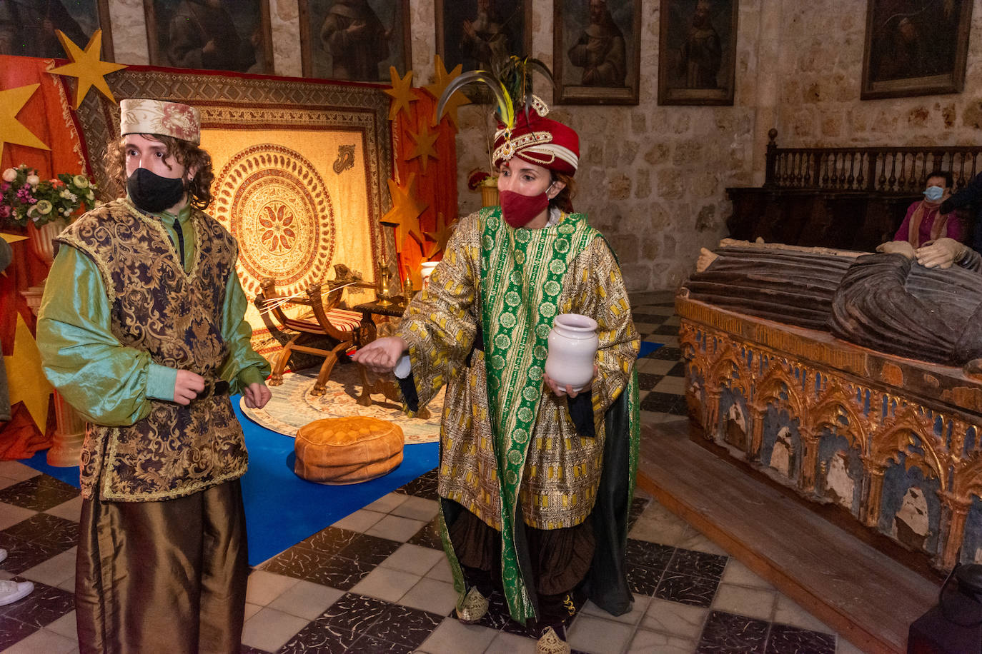 Fotos: Los pajes anuncian la próxima llegada de los Reyes a Palencia