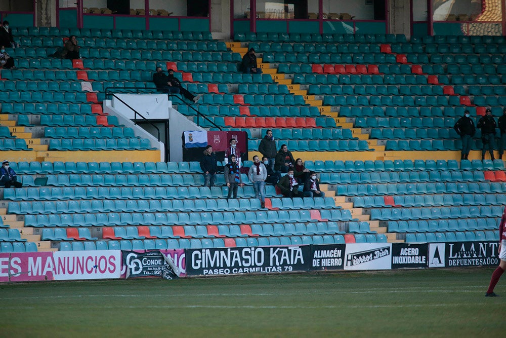 El Salamanca UDS cae con el Pontevedra y pasará las Navidades en puesto de descenso a Tercera RFEF (1-2)