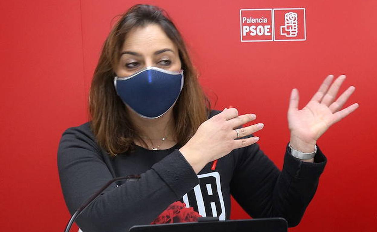 La secretaria provincial del PSOE de Palencia, Miriam Andrés. 