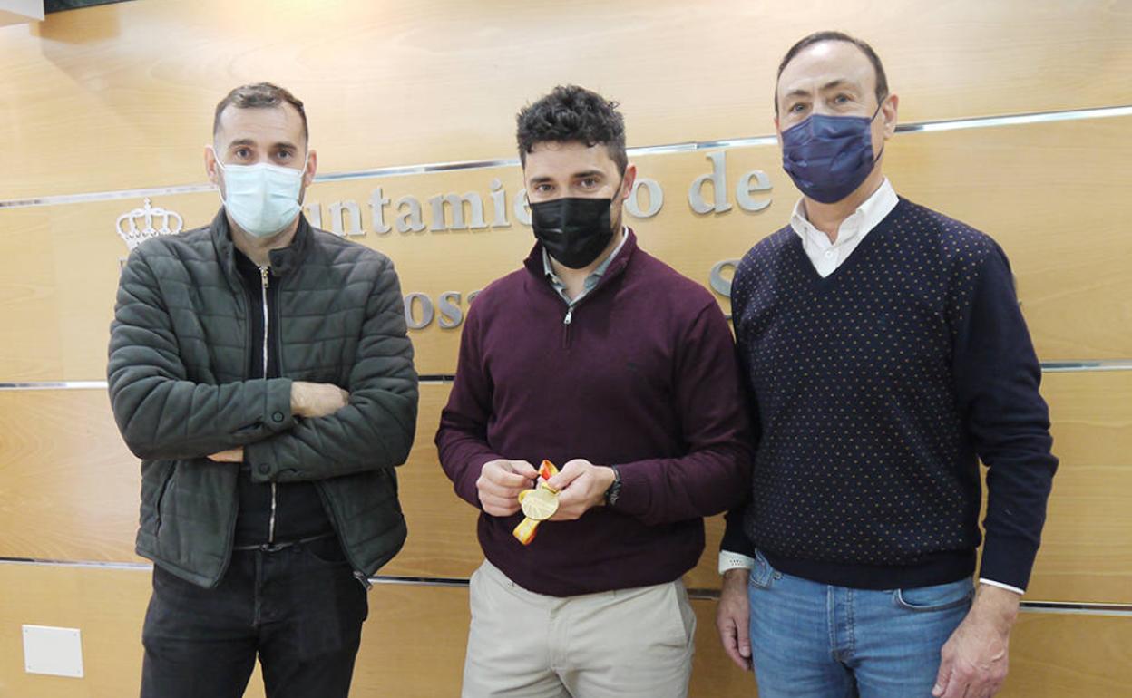 Recepción municipal en Carbajosa al atleta Ismael Blanco Sánchez