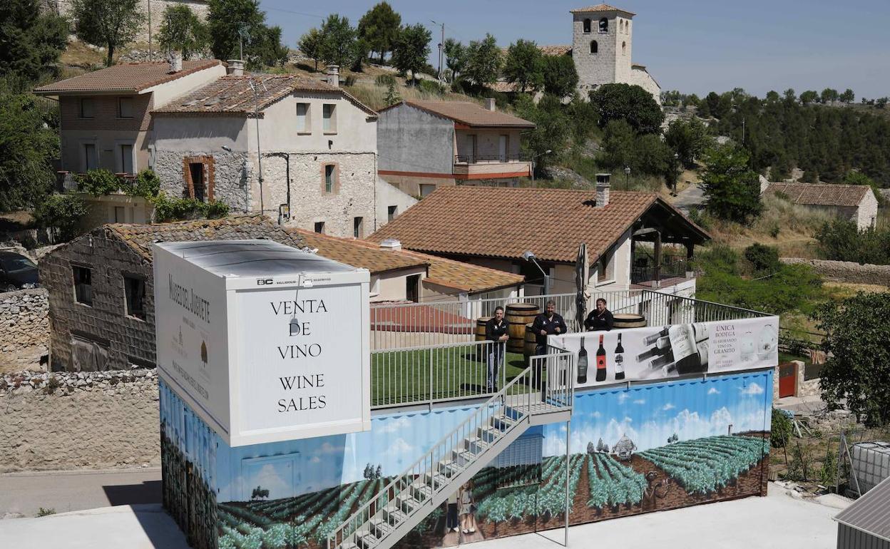 Museo del Juguete en Bodegas y Viñedos Toni Martín en Fompedraza. 