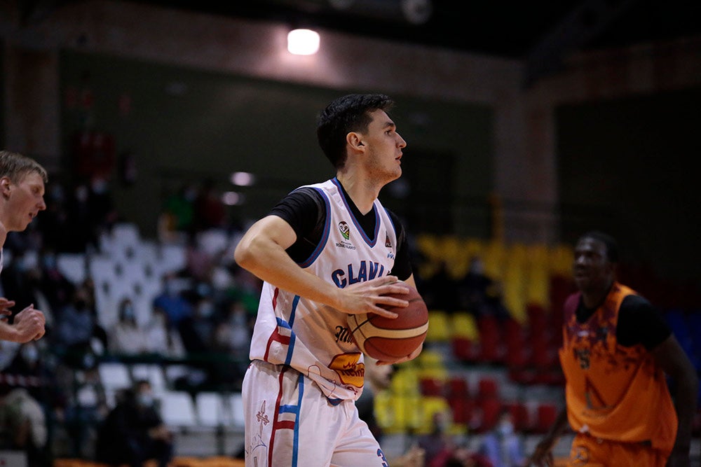 El colista Aquimisa vuelve a tirar otro partido que tenía 'ganado' en el ultimo cuarto (74-77)