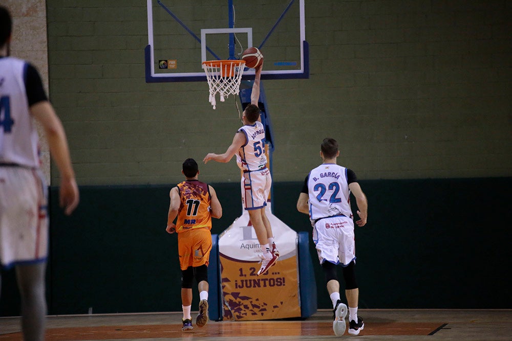 El colista Aquimisa vuelve a tirar otro partido que tenía 'ganado' en el ultimo cuarto (74-77)