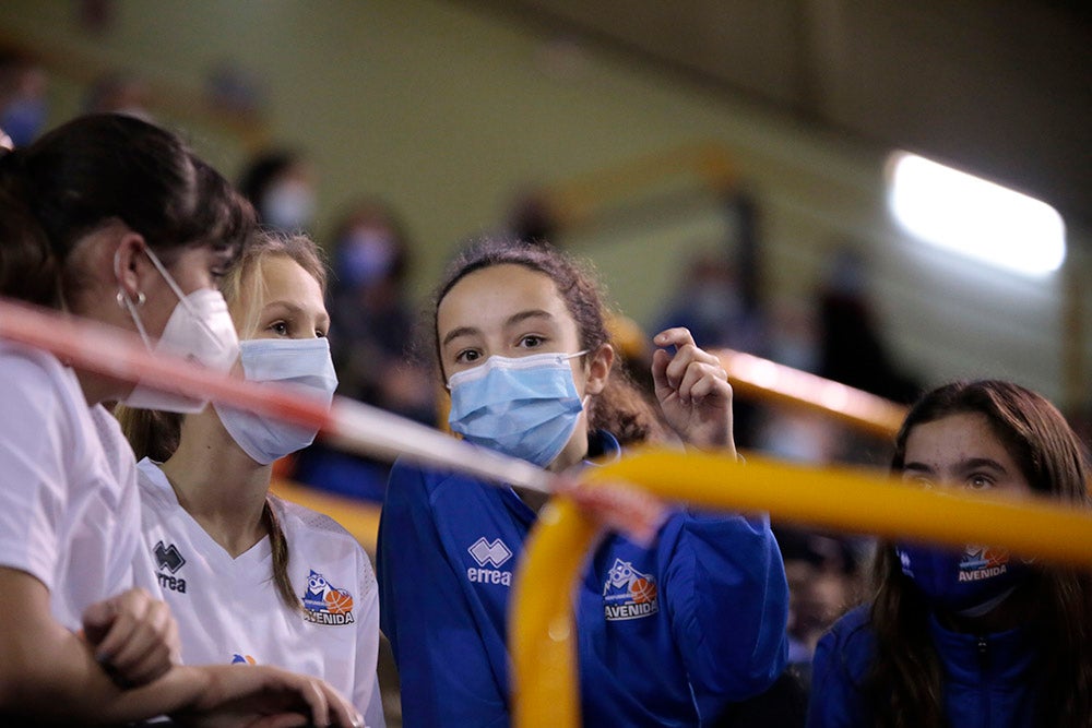 Las fechas festivas y la situación sanitaria dieron lugar a un Würzburg con muchos huecos en las gradas para despedir el año con victoria