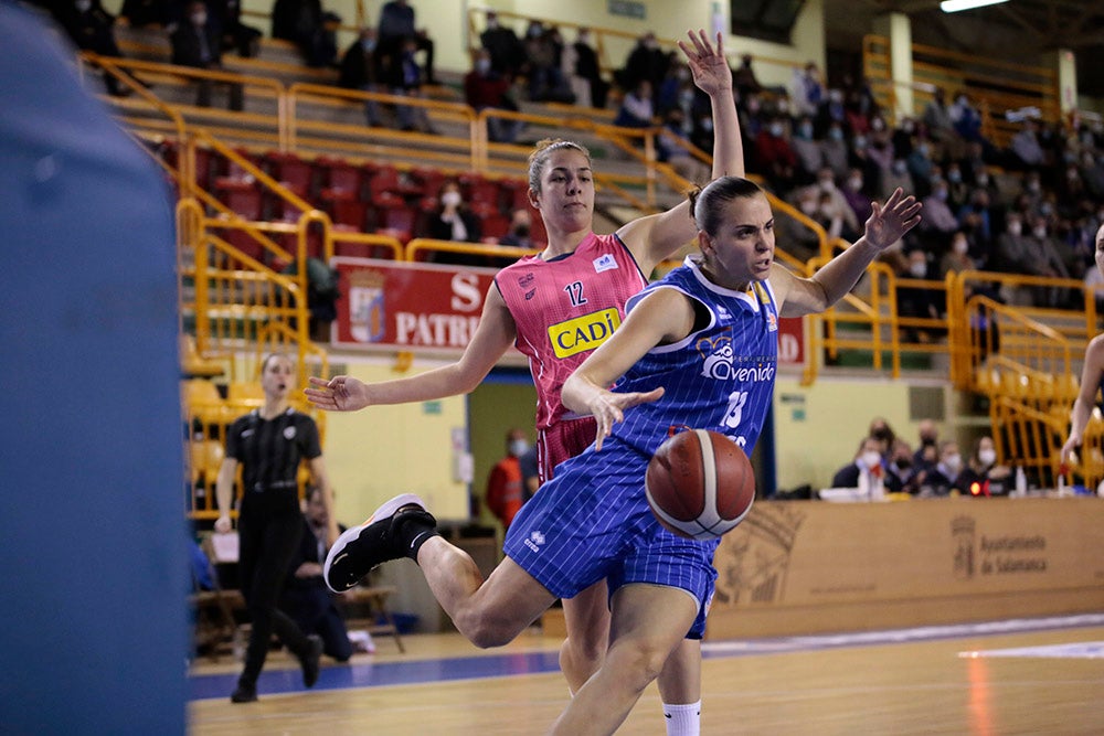 El CB Avenida se va líder en solitario al 2022 (85-62)