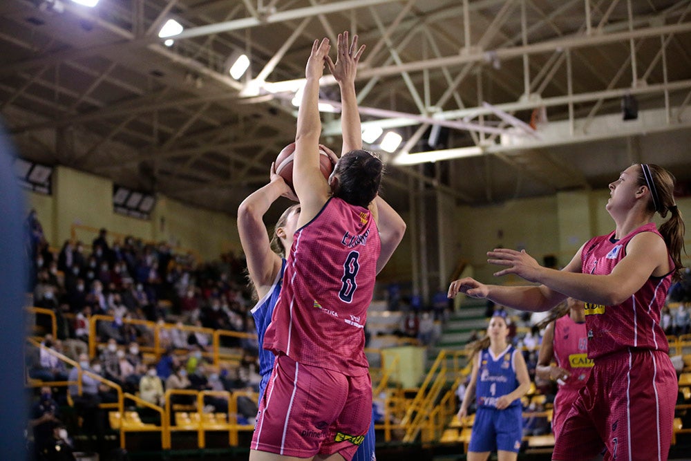 El CB Avenida se va líder en solitario al 2022 (85-62)