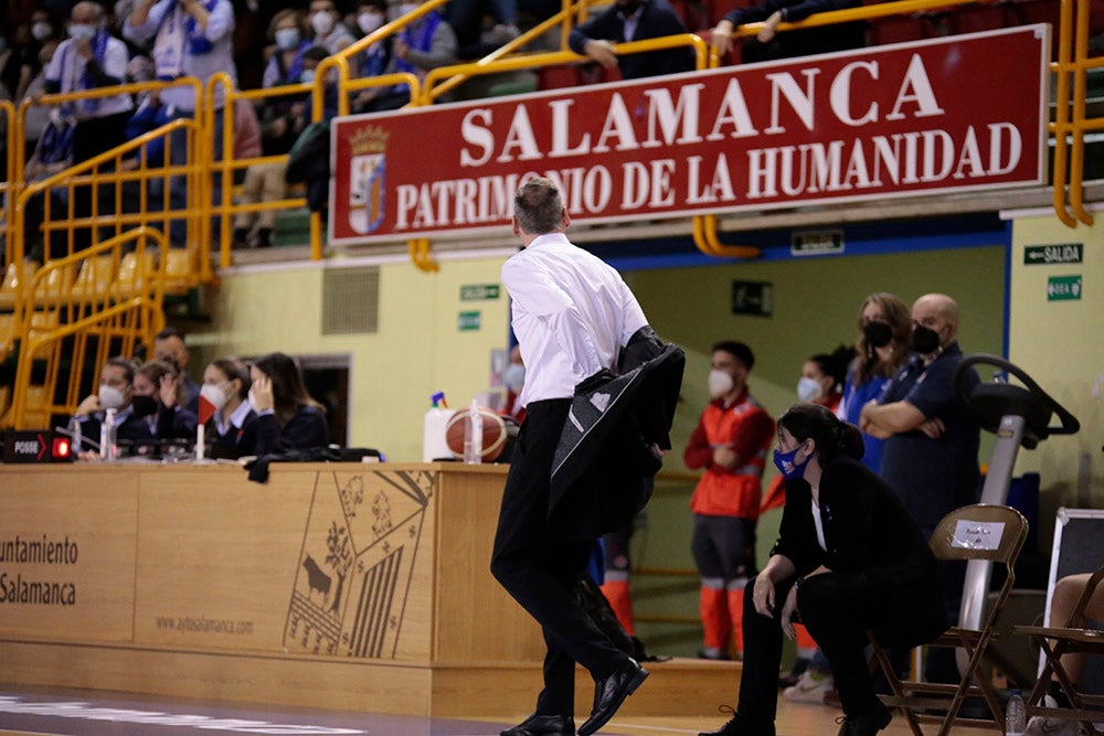 El CB Avenida se va líder en solitario al 2022 (85-62)