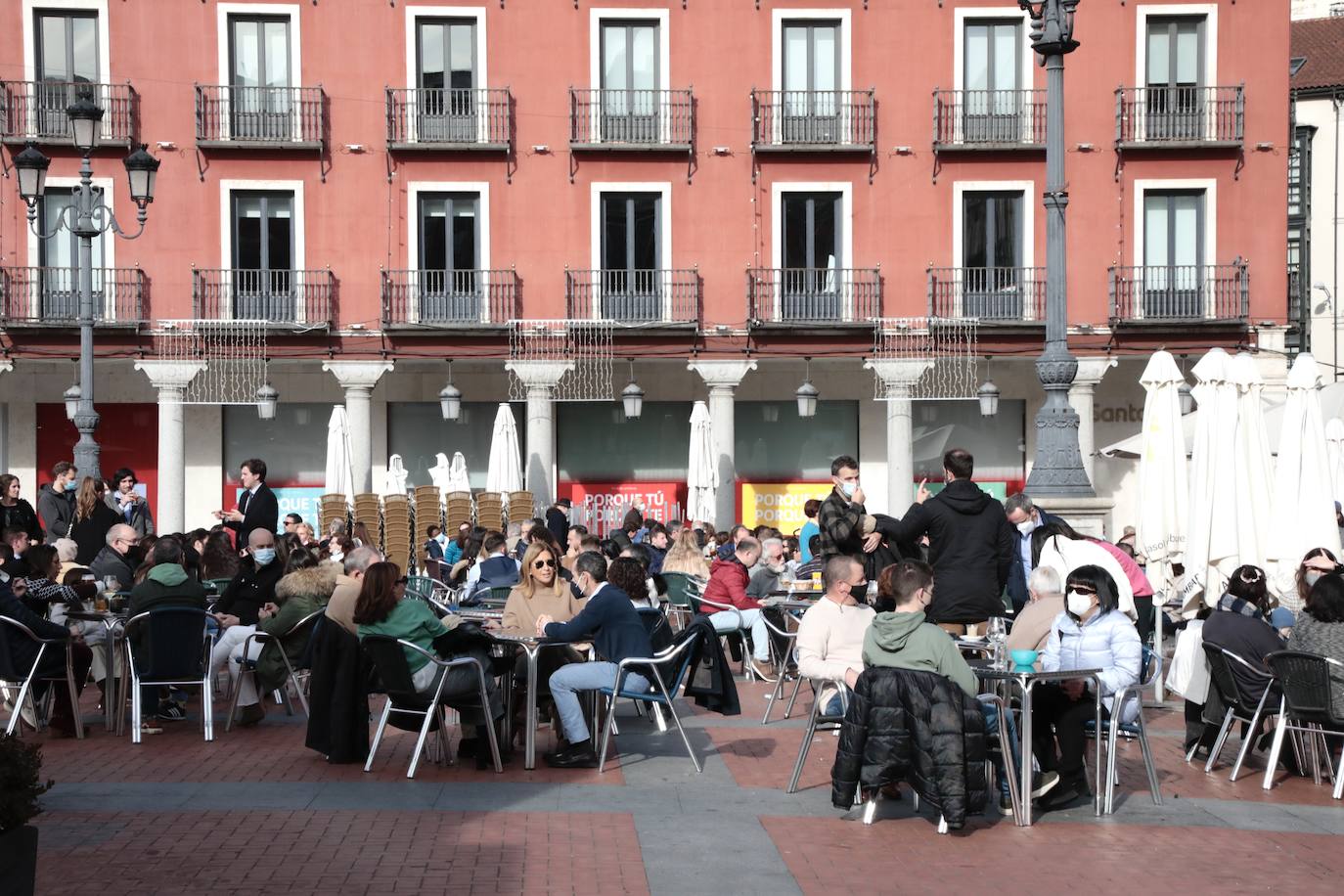 Fotos: Valladolid estrena el año con paseos y pocas consumiciones en las terrazas