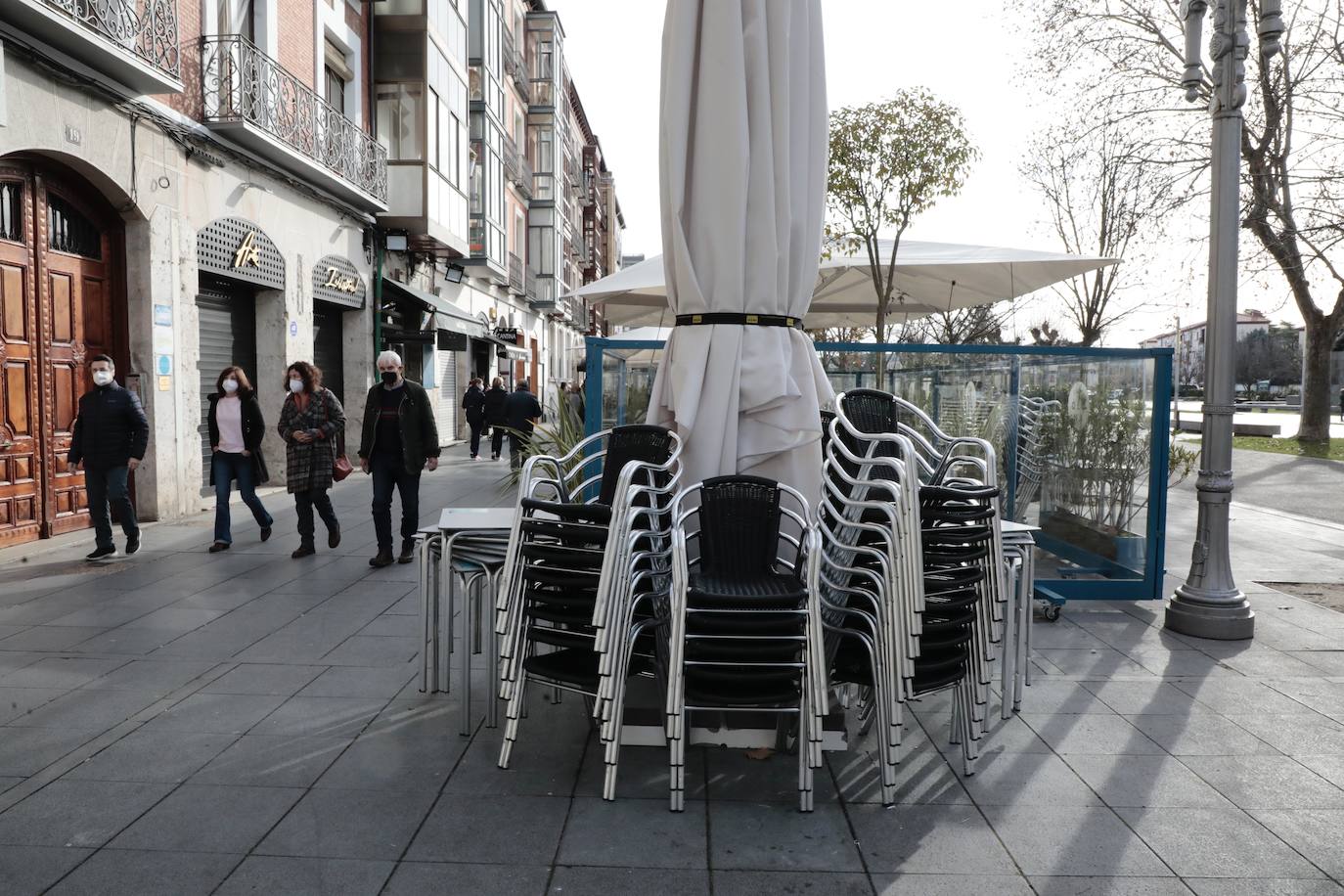 Fotos: Valladolid estrena el año con paseos y pocas consumiciones en las terrazas