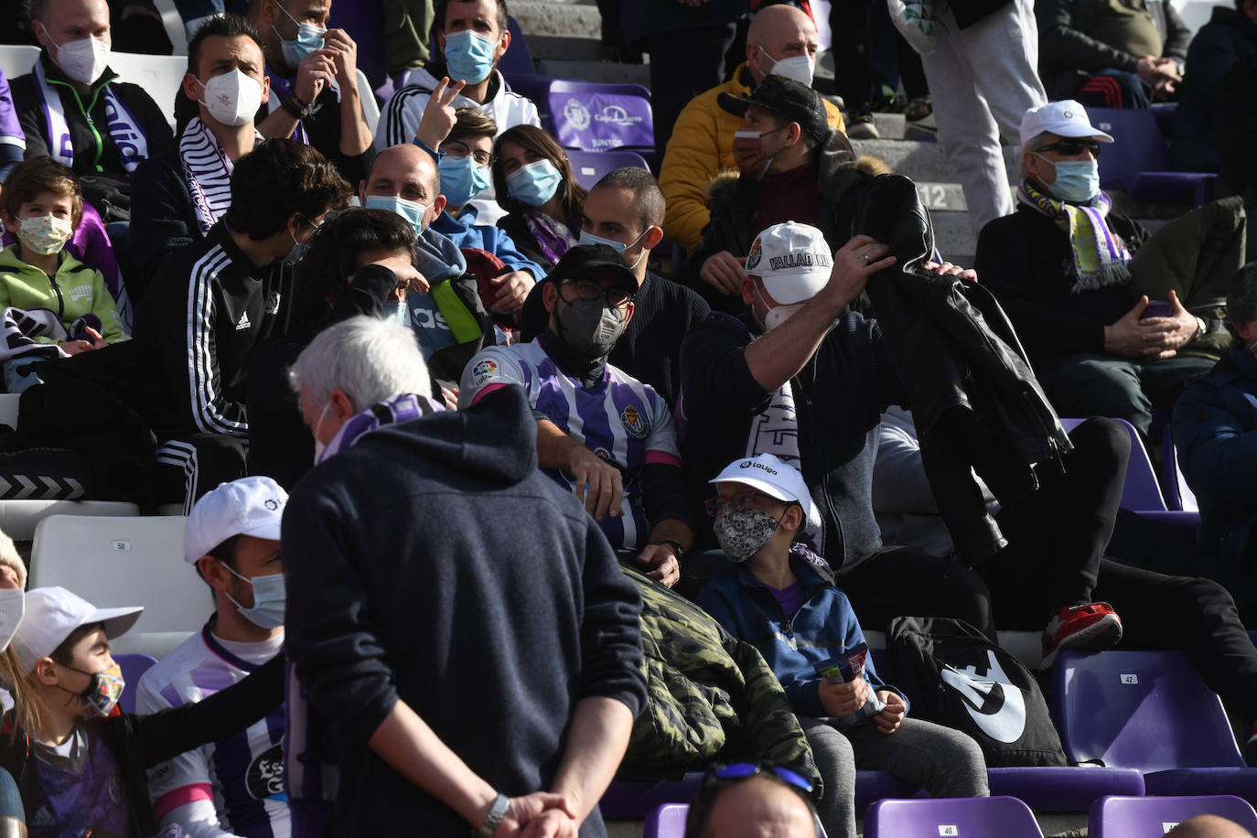 Fotos: Búscate en la grada del Real Valladolid-Leganés (3/4)