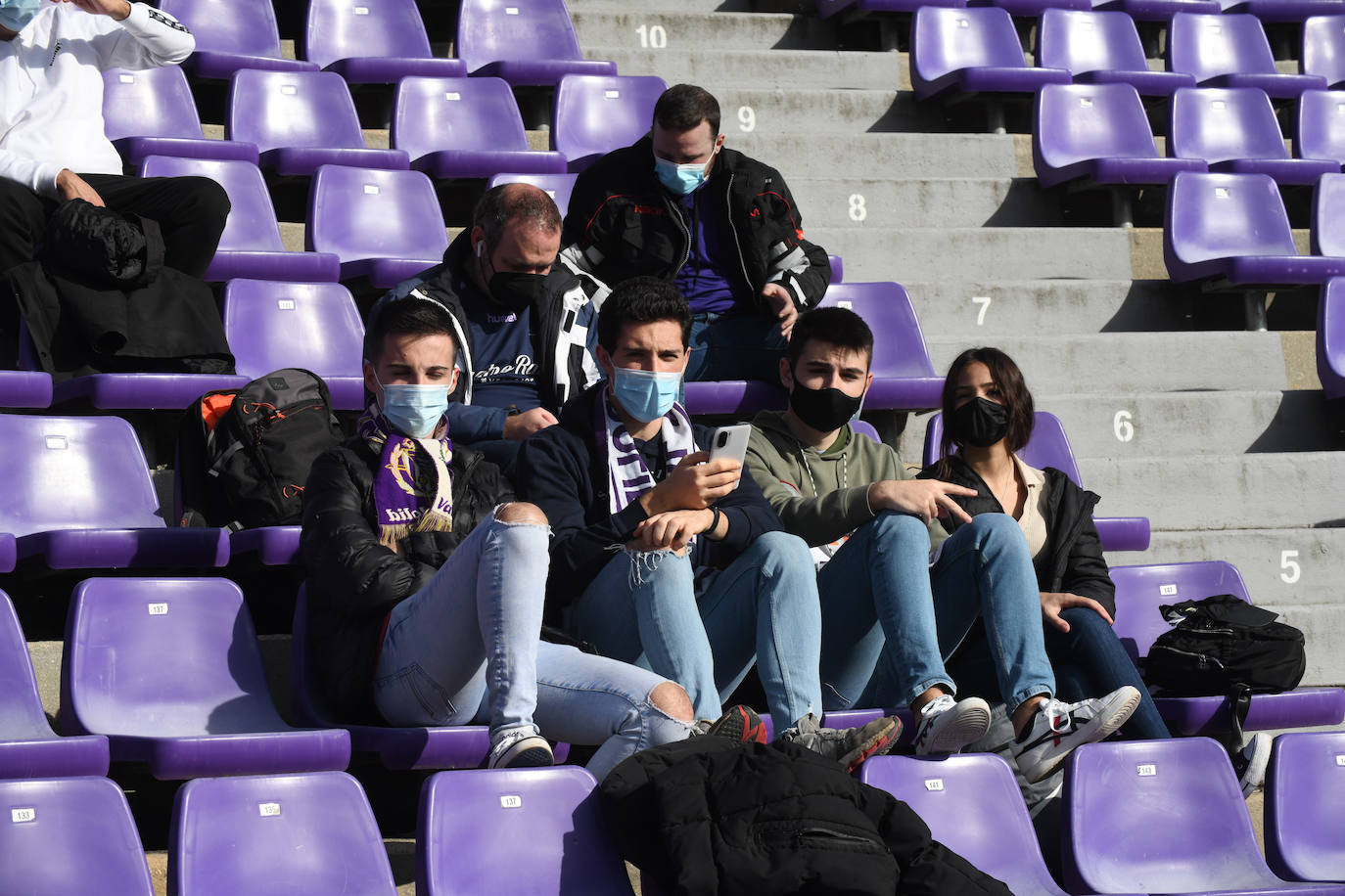 Fotos: Búscate en la grada del Real Valladolid-Leganés (3/4)