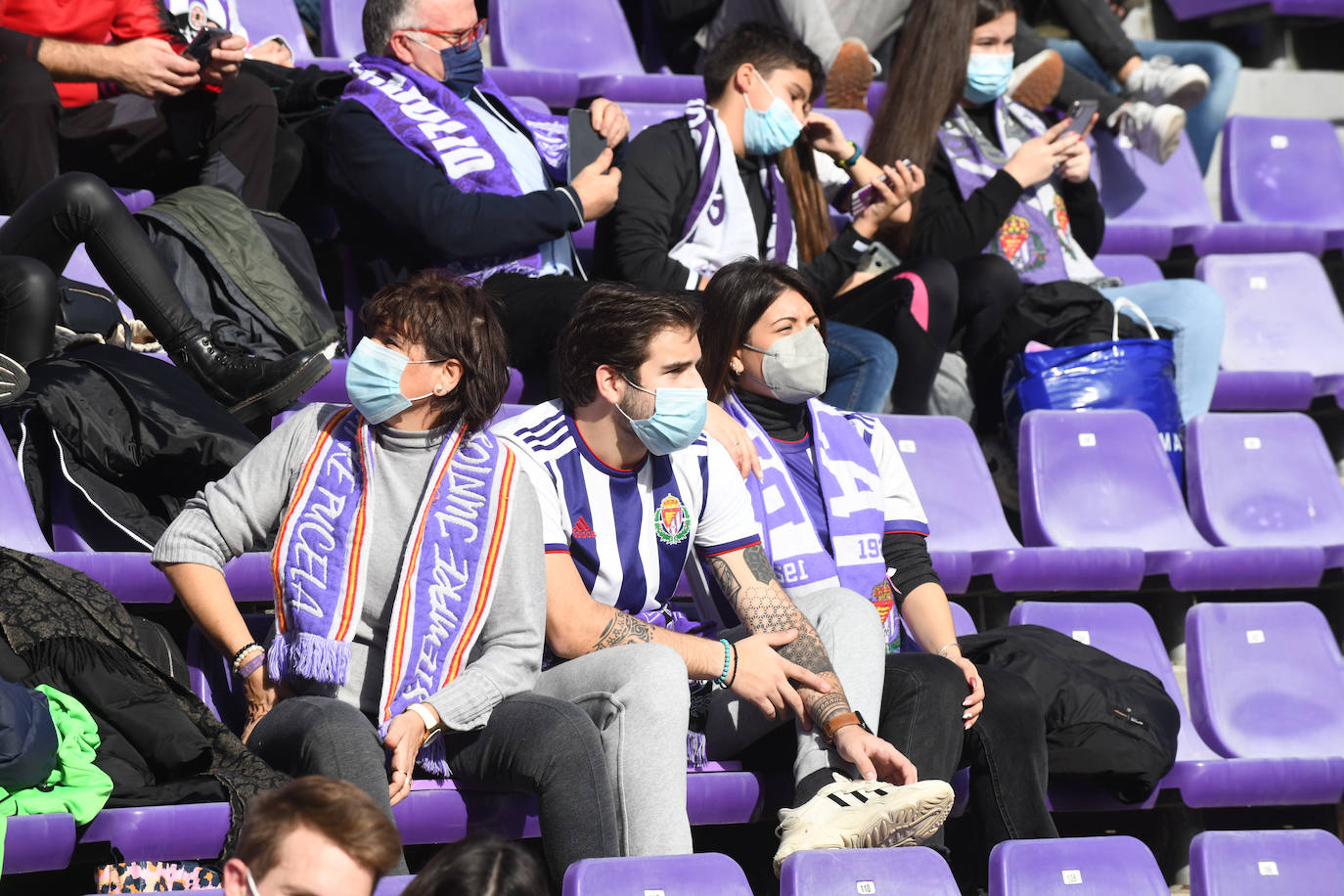 Fotos: Búscate en la grada del Real Valladolid-Leganés (1/4)