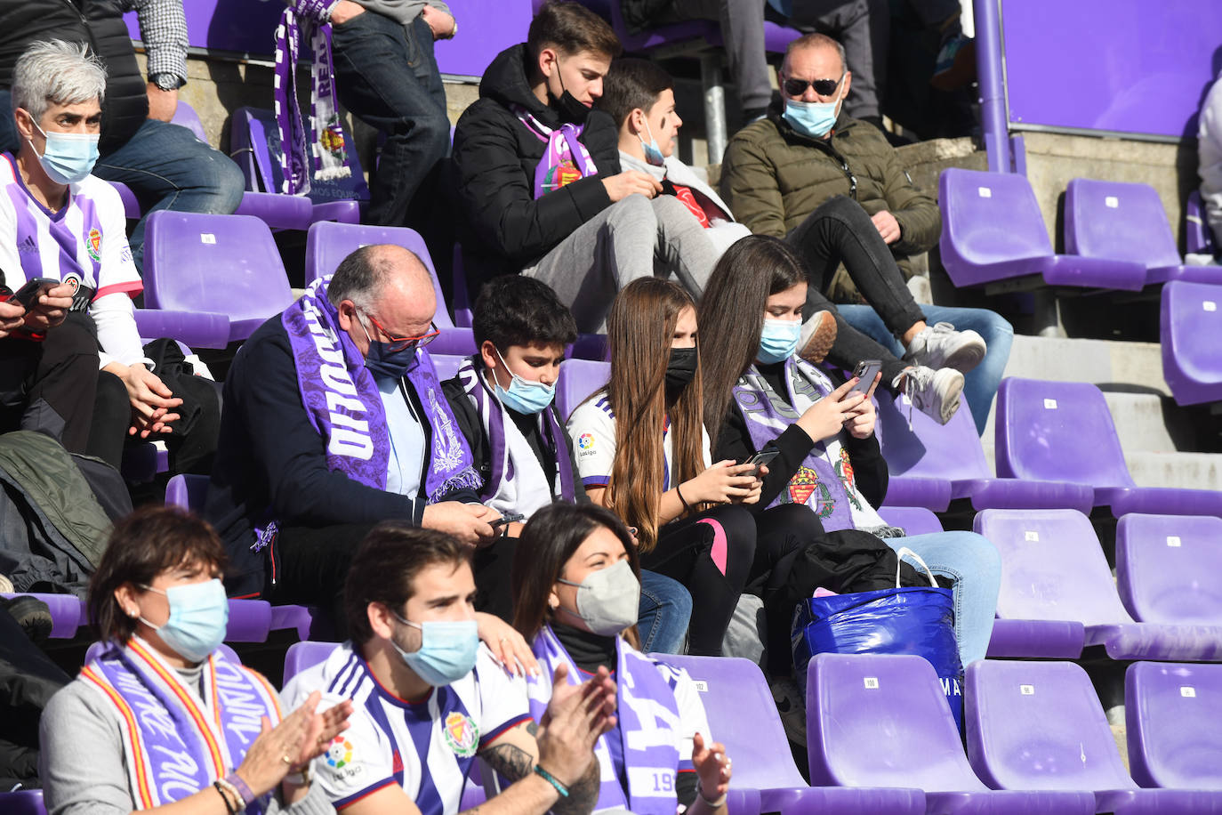 Fotos: Búscate en la grada del Real Valladolid-Leganés (2/4)