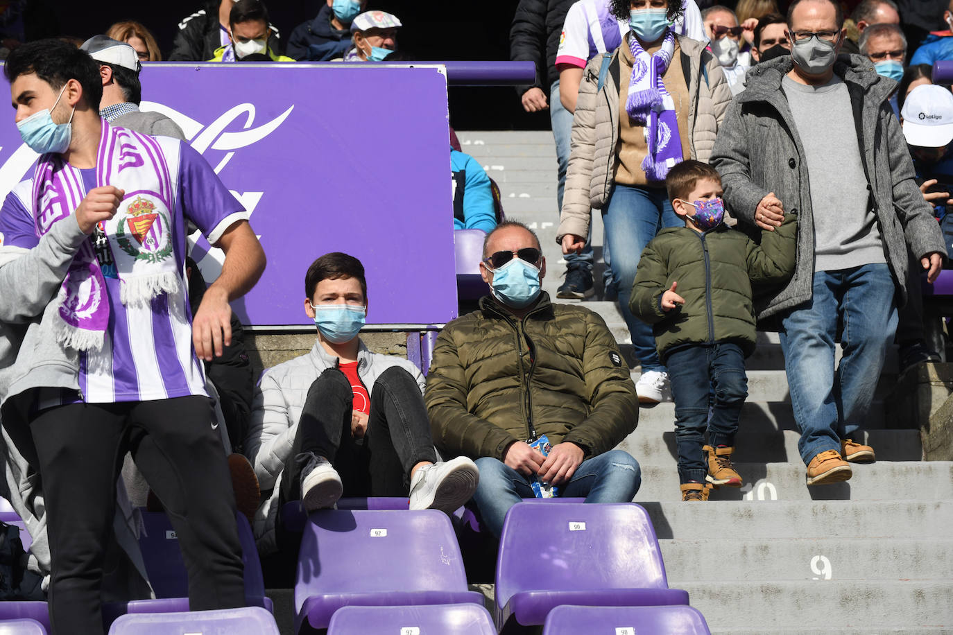 Fotos: Búscate en la grada del Real Valladolid-Leganés (2/4)