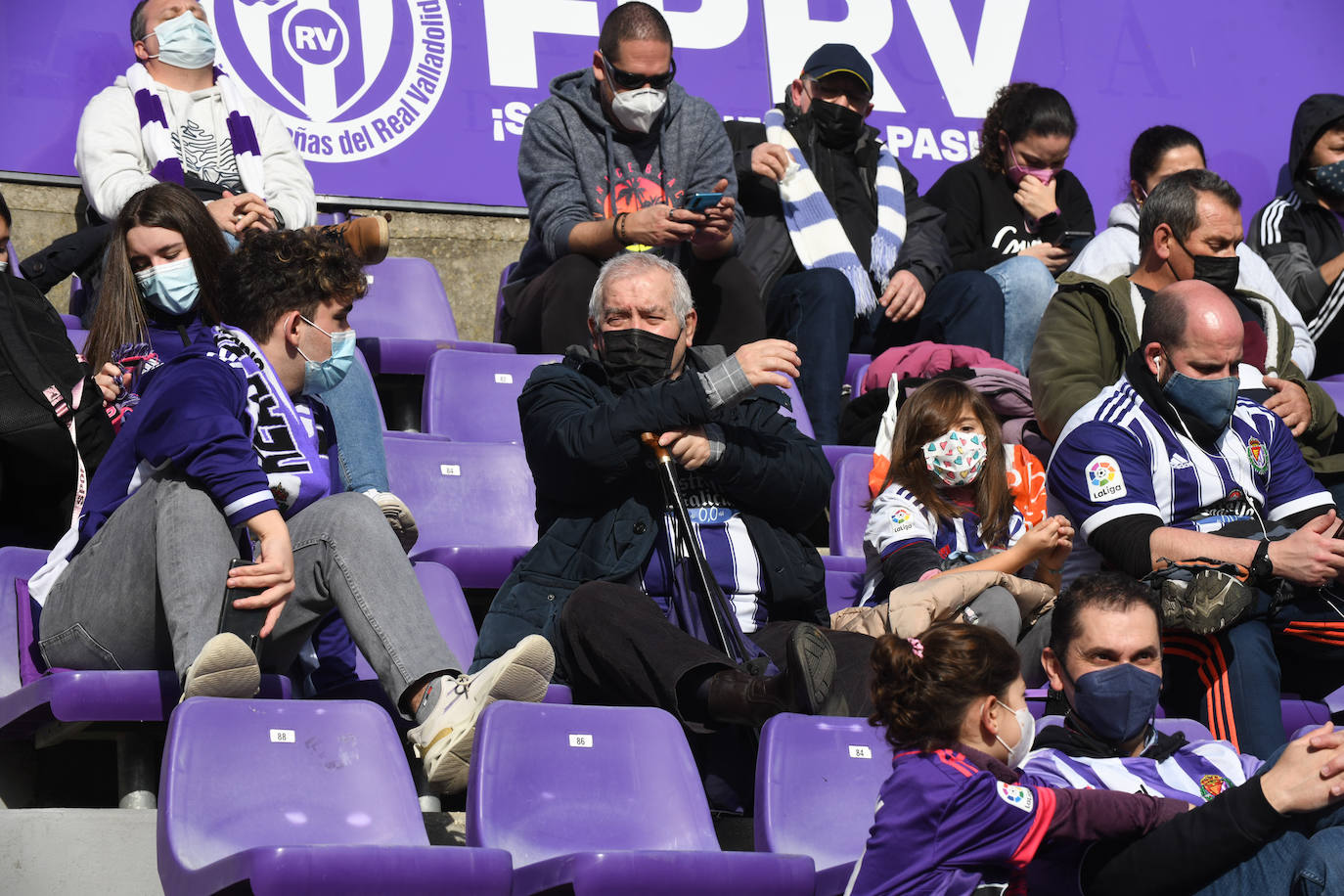 Fotos: Búscate en la grada del Real Valladolid-Leganés (2/4)