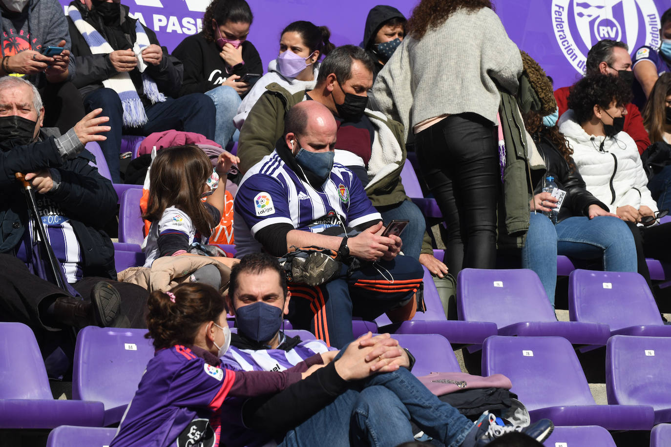 Fotos: Búscate en la grada del Real Valladolid-Leganés (2/4)